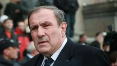 Լևոն Տեր-Պետրոսյանը վերջնականապես հրաժարվեց իր հոգեզավակից. «Հրապարակ»