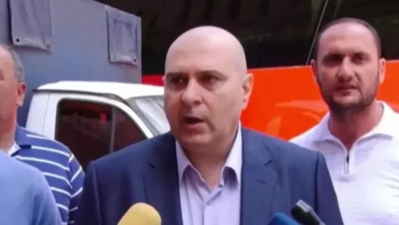 Եթե չլսեն մեզ, 500 ավտոբուսով կփակենք քաղաքը․ բողոքի ակցիա Սարյան փողոցում