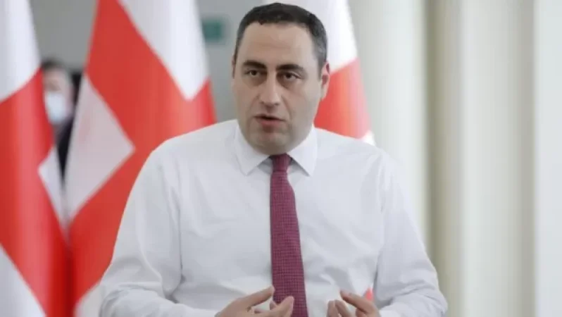 Հայաստանում պատերազմական վիճակում 14 տոկոս տնտեսական աճ է գրանցվել, դուք ինչ եք արել․ Վաշաձեն՝ վարչապետին