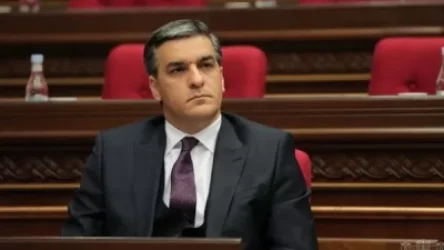 Արման Թաթոյանը մտածում է հրաժարական ներկայացնելու մասին. «Հրապարակ»