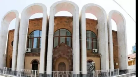 ԼՈՒՍԱՆԿԱՐ․ Արամ Խաչատրյանի հետմահու դիմակն արդեն Երեւանում է՝ իր տուն-թանգարանում