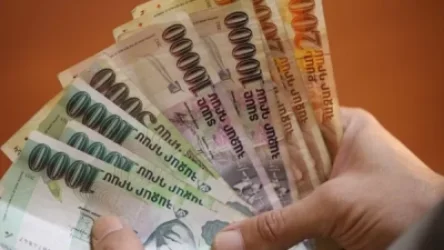 Երևանի բնակիչը վարկ ձևակերպելու անվան տակ գումար է շորթել Արցախի բնակչից