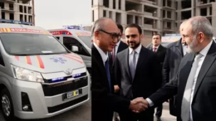 ԼՈՒՍԱՆԿԱՐՆԵՐ. Ի՞նչ տեսք ունեն ՀՀ-ին նվիրաբերված շտապբուժօգնության նոր մեքենաները