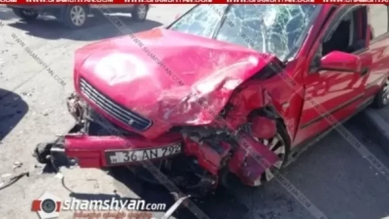 Վանաձորում բախվել են Audi-ն, Opel Astra-ն և Hyundai Sonata-ն. կան վիրավորներ