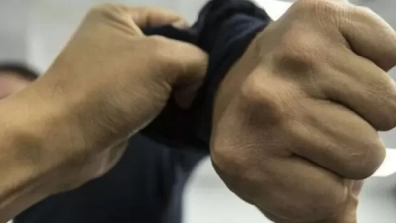 «Դաստիարակչական ապտակ եմ տվել». ծեծկռտուք` Արցախի պատգամավորների միջև