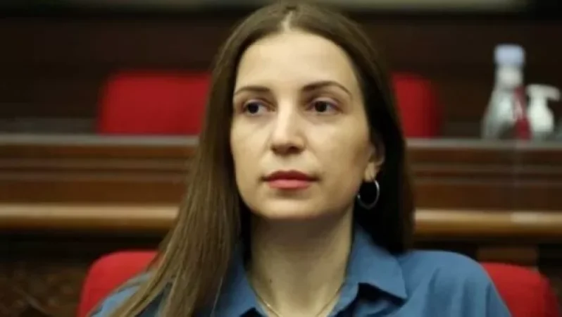 Աննա Գրիգորյանին հեռացրե՞լ են թե՞ ինքն է հեռացել. «Հրապարակ»