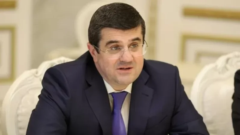 Արայիկ Հարությունյանը Դավիթ Բաբայանին և 8 այլ նախարարների ազատել է պաշտոնից