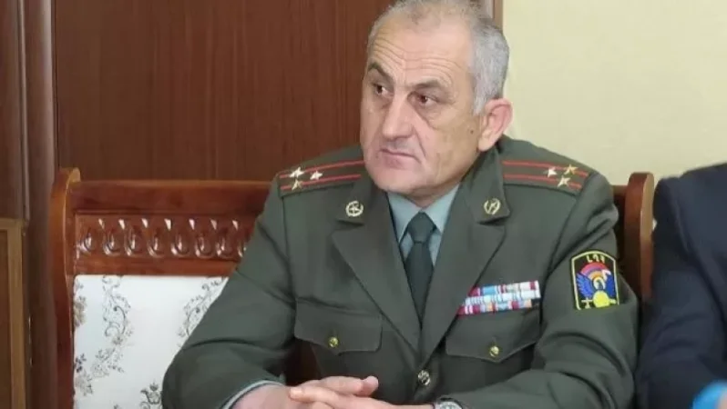 Չկա՞ր մեկը, որ այդ պատահականության ականջին շշնջար, թե իրականում ինչ նպատակ է հետապնդում հակառակորդը. Հասրաթյան