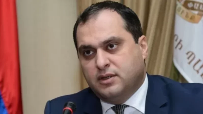 Ինչո՞ւ զինված ուժերը չեն կանխել ադրբեջանցիների մուտքն ու չեն բախվել նրանց հետ․ ինչ հարցեր է բարձրաձայնում Արա Զոհրաբյանը