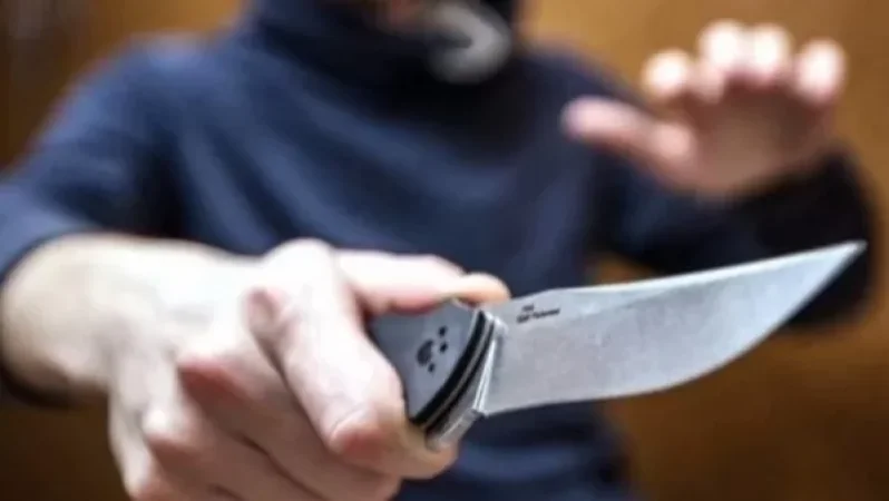 Դանակահարություն․ կասկածյալը Երևանում գործող դպրոցներից մեկի տնօրենի 18 ամյա որդին է