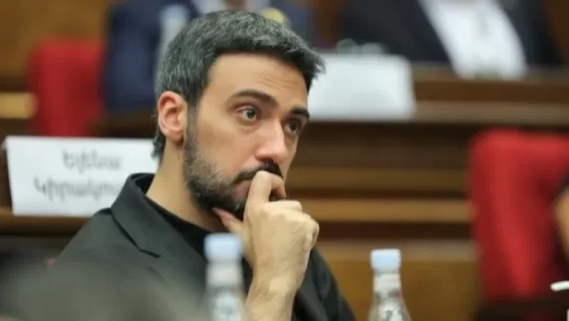 Արամ Վարդևանյանը պատգամավորական մանդատը վայր է դնում