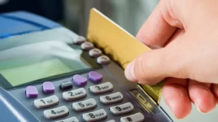 Անկանխիկի օրենքը զբոսաշրջիկների համար դժվարություններ է ստեղծում. օրինագծի քննարկումը հետաձգվել է