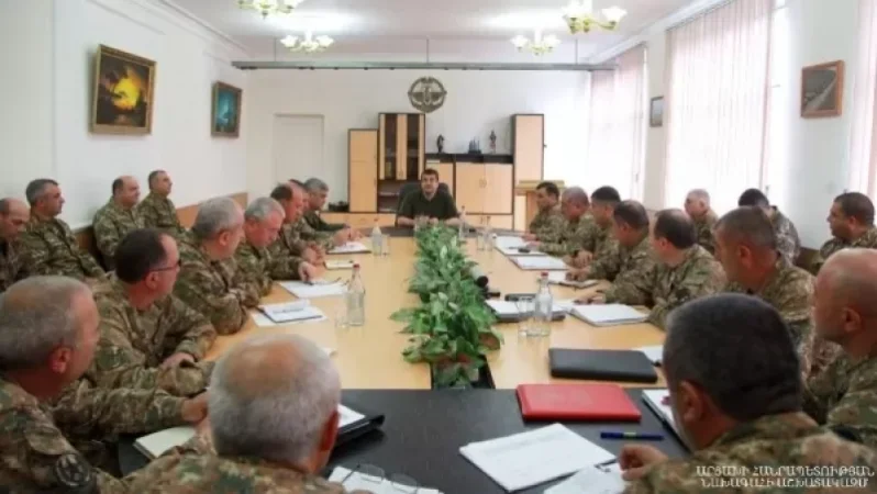 Ձևավորվելու է պրոֆեսիոնալ բանակ․ Արայիկ Հարությունյան