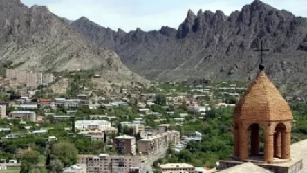 Միջանցք վարչապետը կարող է բացել իր ննջասենյակով. Մեղրիի քաղաքապետը` հայտնի միջանցքի մասին