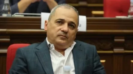 Վահե Հակոբյանի պատասխանել է` ինչո՞ւ վայր դրեցին մանդատները