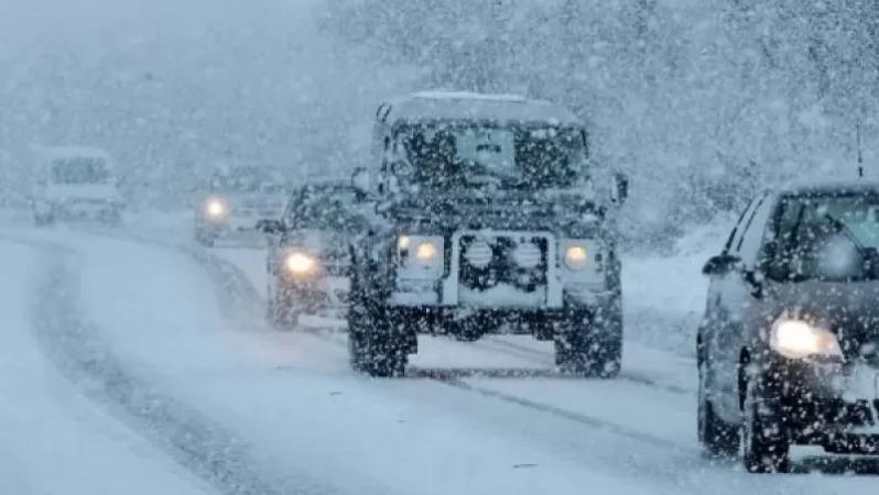 Որոշ ճանապարհների ձյուն է տեղում. ինչ իրավիճակ է