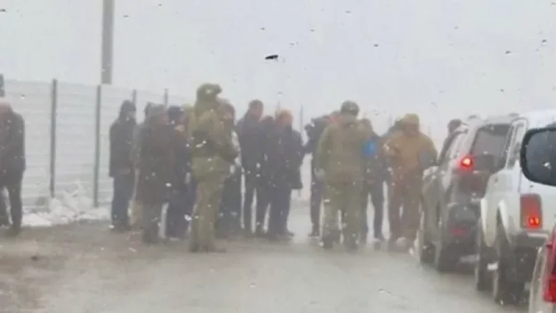 Բաքվից հայտնել են, թե ինչու էին փակել Արցախը Հայատանին կապող միակ մայրուղին