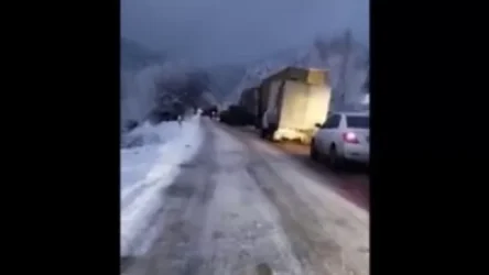 ՏԵՍԱՆՅՈՒԹ. Մերկասառույց և խցանում. ի՞նչ իրավիճակ է Ստեփանավանի ոլորաններում