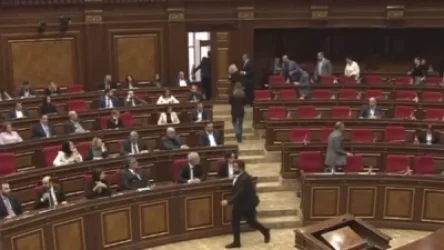 ՏԵՍԱՆՅՈՒԹ. Ընդդիմադիրները լքեցին դահլիճը