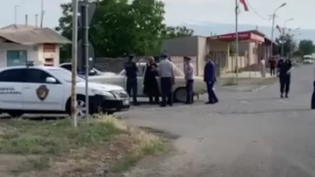 ՏԵՍԱՆՅՈՒԹ. «Արա՛ տունս ընդե ա». Փաշինյանի այցի պատճառով գյուղացիները չեն կարողանում անգամ տուն գնալ