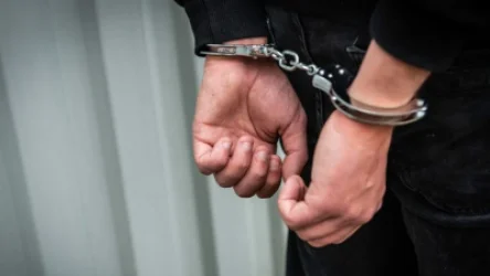 Մի խումբ անձինք են ձերբակալվել, որոնցից երկուսը ոստիկանության ծառայողներ են