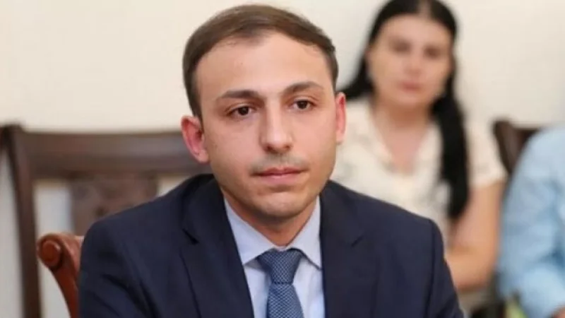 «Խաղաղապահներն իրենց համար ուղղաթիռներով ներկրումներ են անում, այնինչ Արցախի բնակչությունը մատնվում է սովի». Արցախի ՄԻՊ