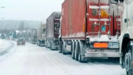 10 իրանական և 3 հայկական բեռնատար արգելափակվել էին. ԱԻՆ