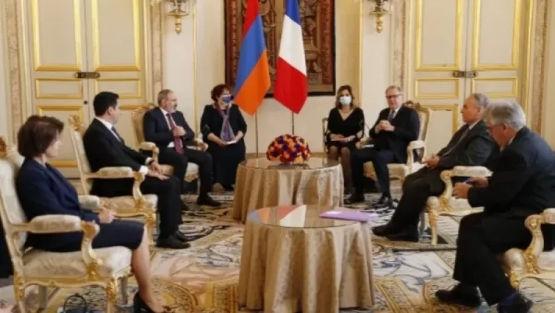 Ֆրանսիան Հայաստանի կողքին է, խնդրում եմ մեր ուղերձը փոխանցեք հայ ժողովրդին․ Ֆրանսիայի ԱԺ նախագահը՝ Փաշինյանին