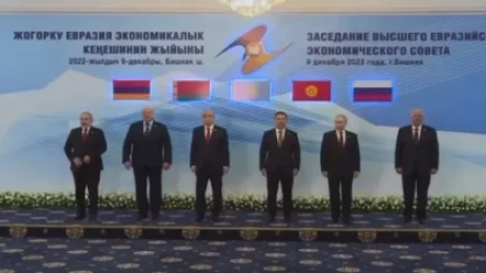 ՏԵՍԱՆՅՈՒԹ․ Փաշինյանը ժամանել է առաջինը, իսկ Լուկաշենկոյի մեքենան փչացել է՝ ստիպված ոտքով է եկել