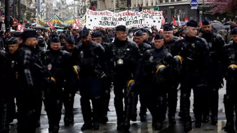 Ֆրանսիայի սահմանադրական խորհուրդը օրինական է ճանաչել թոշակի անցնելը 64 տարեկանում