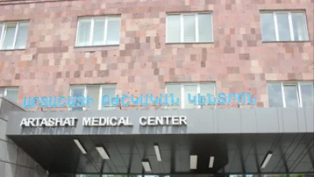 Բժիշկները մոտ 2 ժամ չեն աշխատել, իրավիճակը կարող է ավելի սրվել․ ինչ է կատարվում Արտաշատի ԲԿ-ում