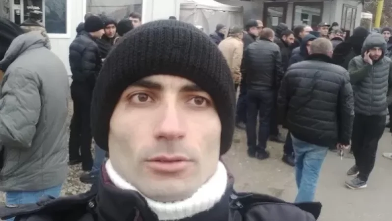 Արցախցիները հավաքվում են Շուշիի ճանապարհի մոտ` Արցախի բլոկադան թույլ չտալու համար. մանրամասներ