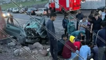 Խոշոր ավտովթար Շիրակում․ մեքենան բախվել է բետոնե արգելապատնեշներին, մի քանի պտույտ շրջվել է․ կա զոհ և վիրավոր