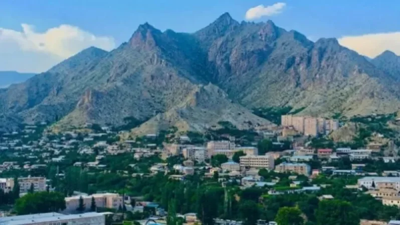 Սյունյաց լեռներում դեռևս թևածում է Նժդեհի փառքը՝ լուսավորված Լուսավորչի կանթեղով, Վարդան Ոսկանյան