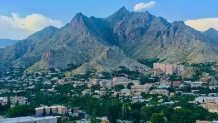 Սյունյաց լեռներում դեռևս թևածում է Նժդեհի փառքը՝ լուսավորված Լուսավորչի կանթեղով, Վարդան Ոսկանյան