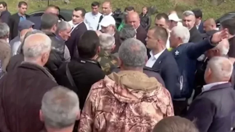 Հմի սա ճակատագրական քայլ ա, մենք քո կողքին կագնած ենք, մեր պոստի հենց առաջը թուրքի տան հայաթն է․ ոսկեպարցին՝ Փաշինյանին