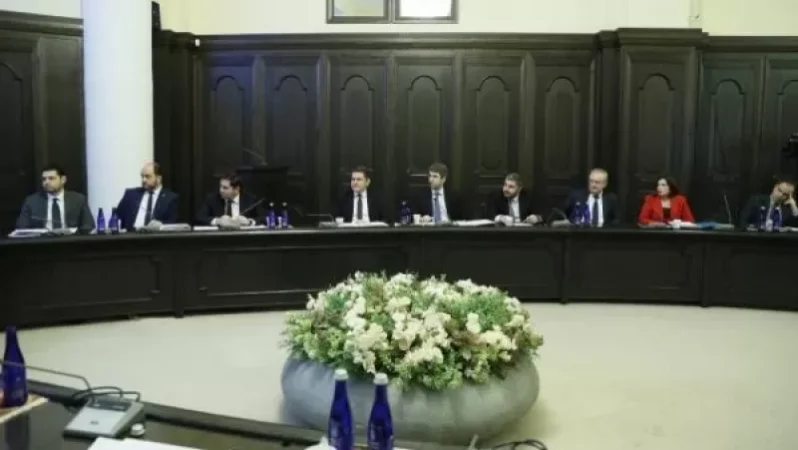 Որքան է կազմում ՀՀ պետական պարտքը. կառավարության 9 ամսվա աշխատանքի արդյունքները.  «Ժողովուրդ»