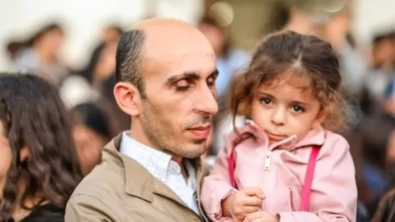 Ադրբեջանցիները փակել են ճանապարհը, որ դու ու քեզ նման շատ երեխաներ լացեք և մենք իրար շատ կարոտենք․ Բեգլարյանը՝ դստերը