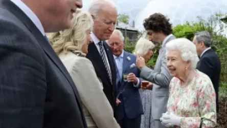 ԼՈՒՍԱՆԿԱՐՆԵՐ. Բայդենը խախտել է թագավորական արարողակարգը, ժամանել է ավելի ուշ, քան Մեծ Բրիտանիայի թագուհին