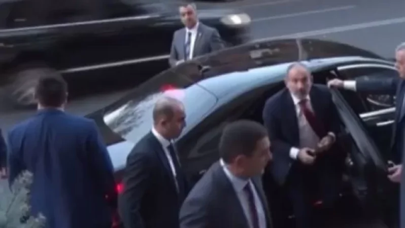 ՈՒՂԻՂ. «Իմ քայլը» խմբակցության նիստին ներկա է Նիկոլ Փաշինյանը
