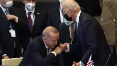 ՏԵՍԱՆՅՈՒԹ. «Բռունցքով ողջույն». Էրդողանի ու Բայդենի հանդիպումը` ՆԱՏՕ-ի հարթակում