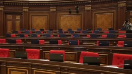 ԱԺ նիստը կրկին չկայացավ