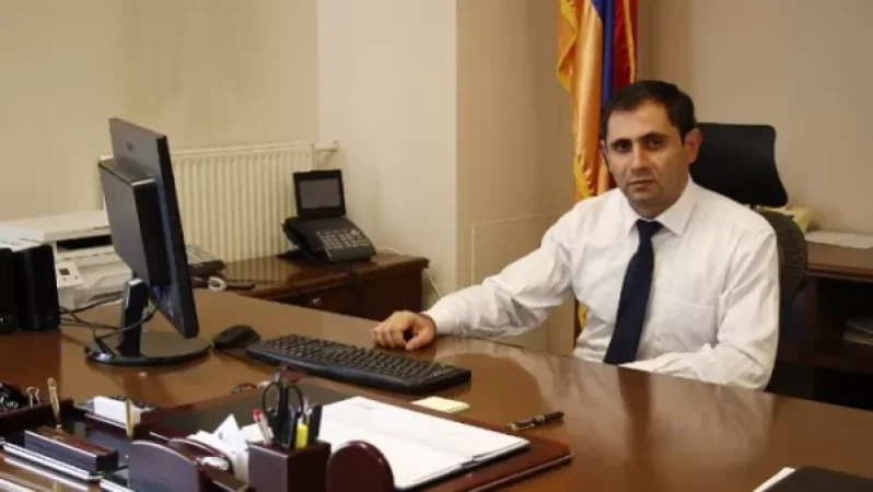 Ավտովթար Արարատի մարզում. մեքենաներից մեկը պատկանում է Սուրեն Պապիկյանին. Irakanum. am