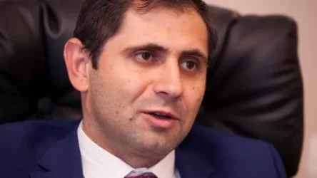 11 տարեկան երեխան հիվանդանոցում է. Պապիկյանի մեքենան մեծ արագությամբ ընթանալիս հարվածել է «Նիվային».168.am