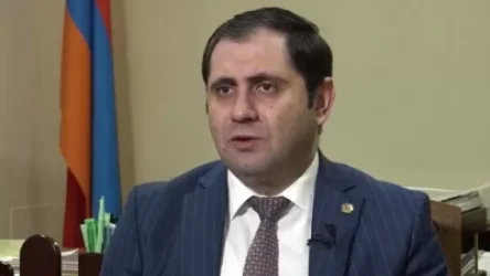 Պապիկյանի մեքենայի հարվածից վնասվածք ստացած երեխան կոմայի մեջ է․ գյուղապետը վստահեցնում է՝ նախարարը մեքենայում չի եղել