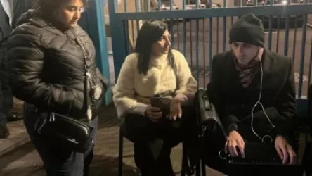 Արցախի ներկա և նախկին մարդու իրավունքների պաշտպանները նստացույց են անում ՄԱԿ-ի գրասենյակի մոտ