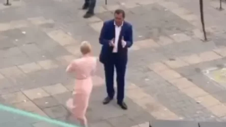 ՏԵՍԱՆՅՈՒԹ. Տիգրան Արզաքանցյանի և կնոջ պարը՝ Ազնավուրի հրապարակում