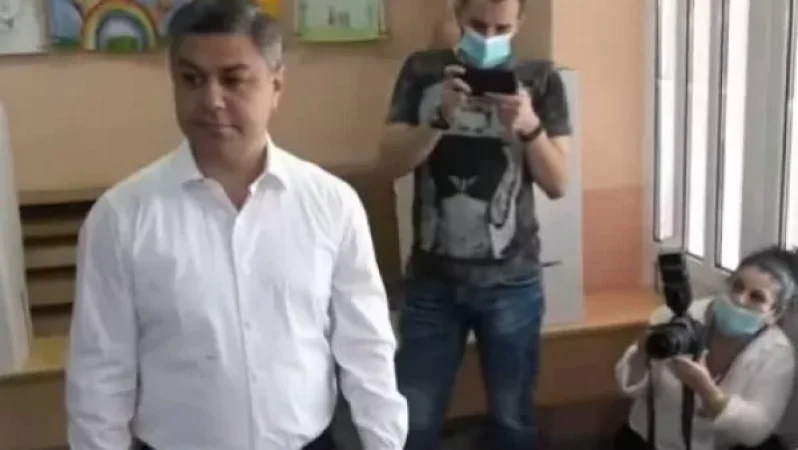Արթուր Վանեցյանն ընտրություններին մասնակցեց՝ քվեարկելով հանուն արժանապատիվ և բարեկեցիկ Հայաստանի