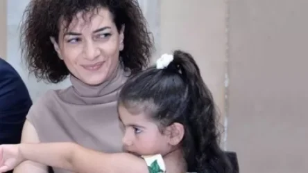 Երբ ընտրատեղամասից տուն վերադարձանք, ես ու Արփին սկսեցինք մուլտ նայել, անցավ ահագին ժամանակ մեկ էլ Արփին ասաց... Աննա Հակոբյան