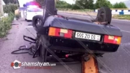 Խոշոր ավտովթար՝ Կոտայքի մարզում. «ՎԱԶ 21099»-ը բախվել է կամրջի բետոնե եզրաքարերին և գլխիվայր շրջվել